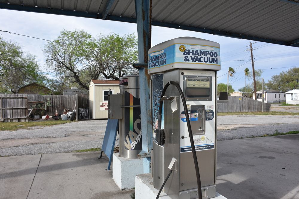 Kingsville Car Wash: 600 W Corral Ave, Kingsville, TX 78363